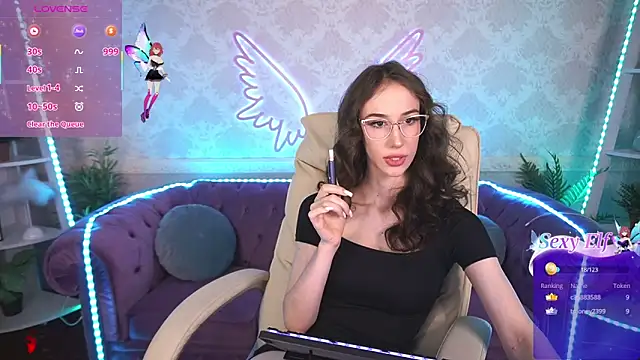 Snapshot of Evelyn_Rush chatting on 02/02/25, 12:19 Evelyn Rush online show from 02/02/25, 12:19