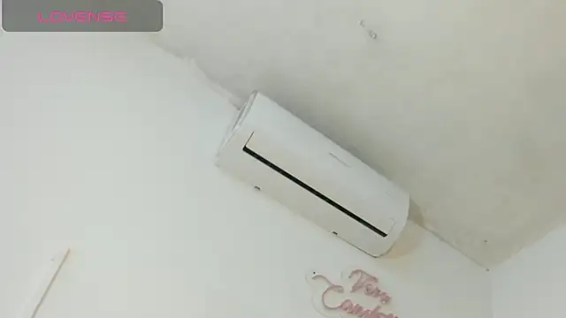 Snapshot of vera_candella chatting on 09/11/25, 11:21 vera candella online show from 09/11/25, 11:21