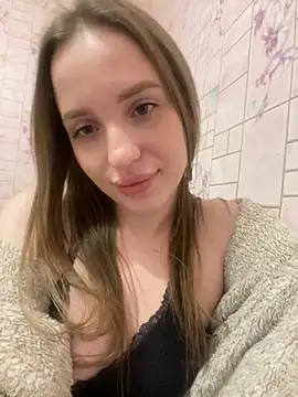 Snapshot of EdnaBradley chatting on 01/31/25, 09:59 EdnaBradley online show from 01/31/25, 09:59