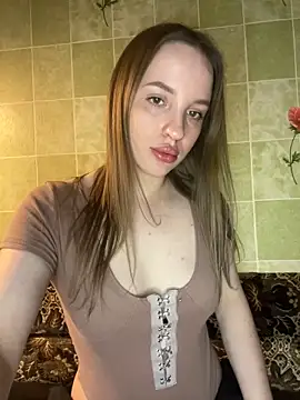 Snapshot of EdnaBradley chatting on 03/18/25, 05:21 EdnaBradley online show from 03/18/25, 05:21