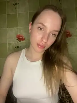 Snapshot of EdnaBradley chatting on 03/22/25, 09:31 EdnaBradley online show from 03/22/25, 09:31