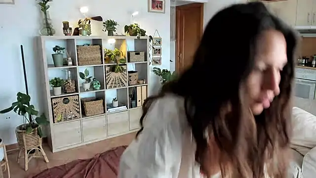 Snapshot of desertd2310 chatting on 01/18/25, 03:59 desertd2310 online show from 01/18/25, 03:59