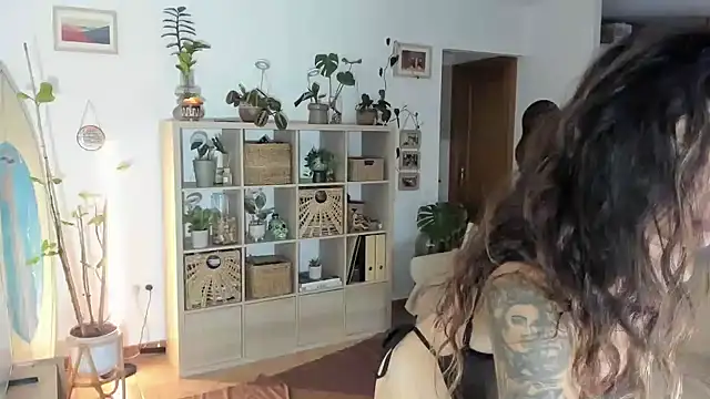 Snapshot of desertd2310 chatting on 02/22/25, 06:41 desertd2310 online show from 02/22/25, 06:41