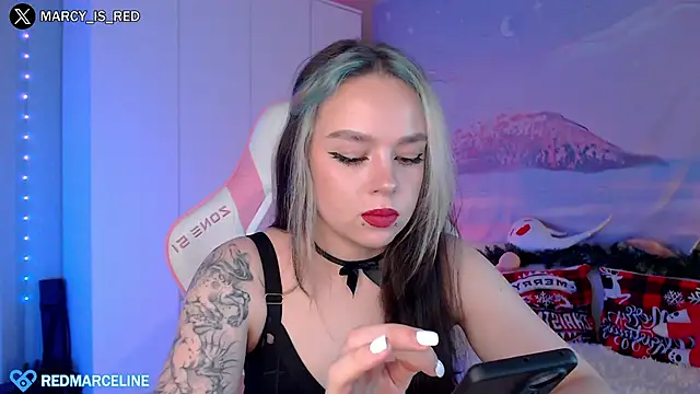 Snapshot of meowceline chatting on 01/07/25, 03:44 meowceline online show from 01/07/25, 03:44