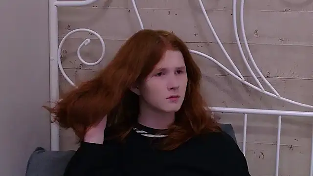 Snapshot of ZaynGraham chatting on 10/15/25, 05:07 ZaynGraham online show from 10/15/25, 05:07