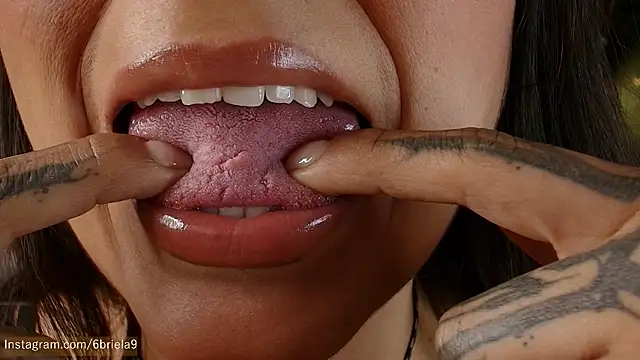 Snapshot of 6Briela9_ chatting on 03/07/26, 05:54 6Briela9 online show from 03/07/26, 05:54