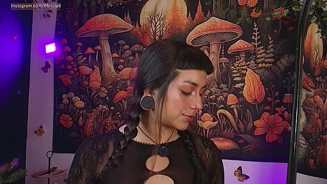 Snapshot of 6Briela9_ chatting on 04/28/26, 01:59 6Briela9 online show from 04/28/26, 01:59