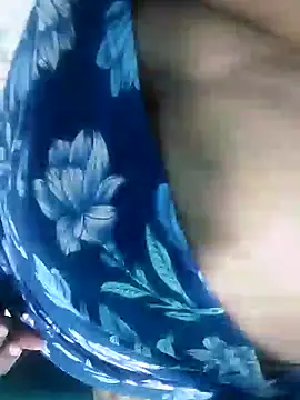 Snapshot of Bustyslave48 chatting on 12/08/24, 09:52 Bustyslave48 online show from 12/08/24, 09:52