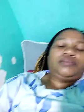 Snapshot of Bustyslave48 chatting on 02/06/25, 10:43 Bustyslave48 online show from 02/06/25, 10:43