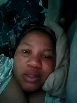 Snapshot of Bustyslave48 chatting on 09/08/25, 03:33 Bustyslave48 online show from 09/08/25, 03:33