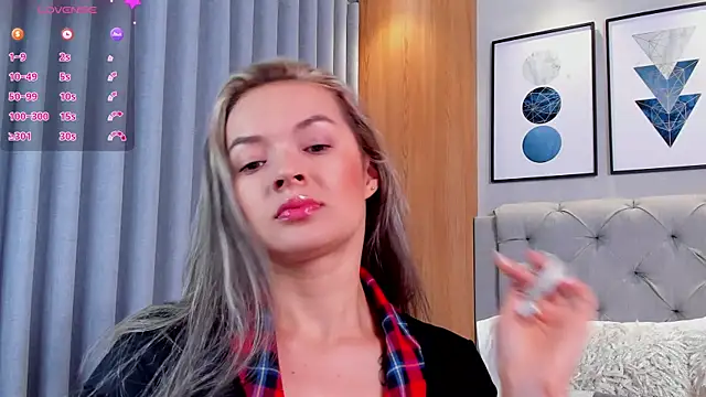 lennabell online show from 12/03/25, 11:19