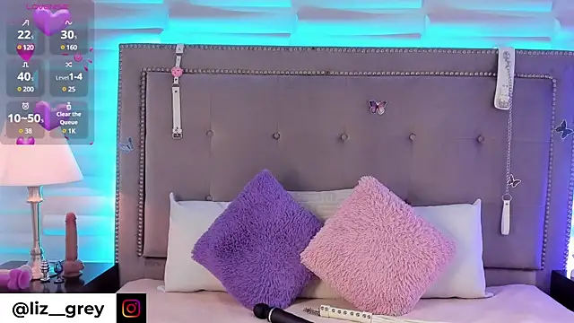 Liz grey  online show from 03/04/25, 08:27