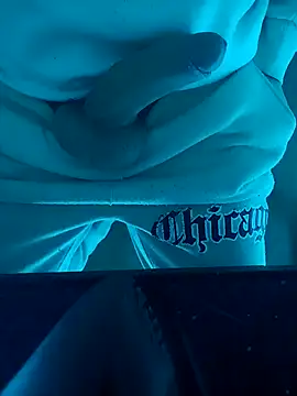 Snapshot of gostos__oo chatting on 12/18/24, 10:57 gostos  oo online show from 12/18/24, 10:57