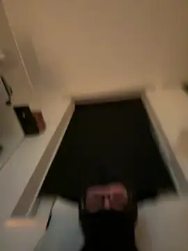 Snapshot of gostos__oo chatting on 04/14/26, 02:28 gostos oo online show from 04/14/26, 02:28