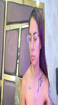 NicoleEsposito online show from 11/26/25, 01:23