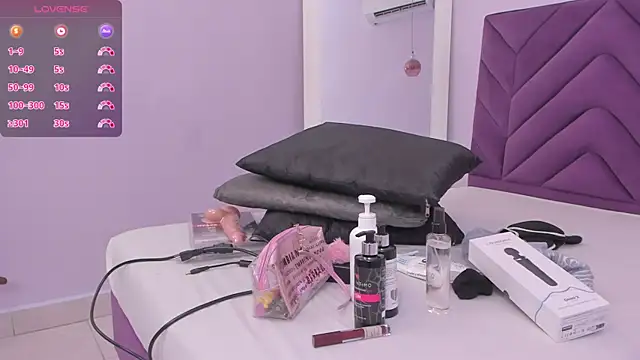 Maddyjohnsonn online show from 12/29/24, 03:54