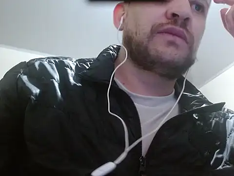 camiloking1720 online show from 11/25/25, 08:09