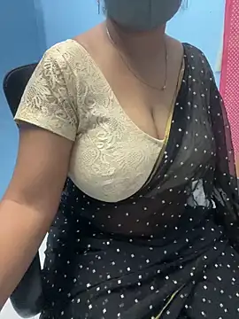 Snapshot of sajeetha chatting on 01/08/25, 03:50 sajeetha online show from 01/08/25, 03:50