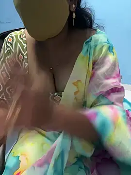 Snapshot of sajeetha chatting on 01/10/25, 05:24 sajeetha online show from 01/10/25, 05:24