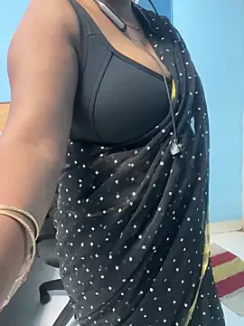 Snapshot of sajeetha chatting on 03/17/25, 01:29 sajeetha online show from 03/17/25, 01:29