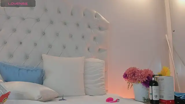 brithany rousee online show from 10/29/25, 04:09