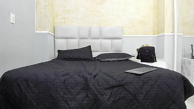 BruceNixon online show from 02/15/25, 09:04