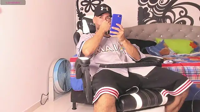 BruceNixon online show from 10/01/25, 09:43