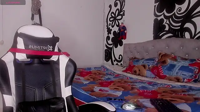 BruceNixon online show from 10/21/25, 09:04