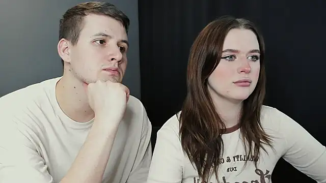 Snapshot of Pinku_kitsune chatting on 03/10/25, 03:09 Pinku kitsune online show from 03/10/25, 03:09