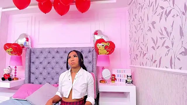 HaileeRoberts online show from 02/15/25, 12:33