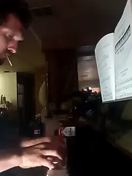 Snapshot of luke_thighwalker2469 chatting on 12/31/24, 06:46 luke thighwalker2469 online show from 12/31/24, 06:46