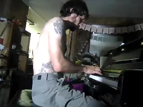 Snapshot of luke_thighwalker2469 chatting on 01/27/25, 11:11 luke thighwalker2469 online show from 01/27/25, 11:11