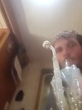 Snapshot of luke_thighwalker2469 chatting on 03/20/25, 12:40 luke thighwalker2469 online show from 03/20/25, 12:40