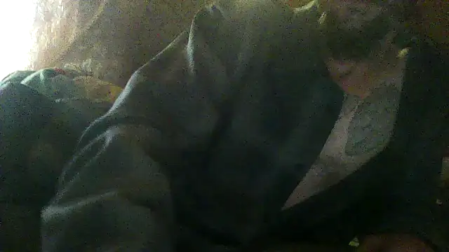 Snapshot of luke_thighwalker2469 chatting on 11/08/25, 12:11 luke thighwalker2469 online show from 11/08/25, 12:11