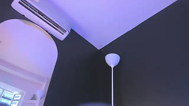 Snapshot of ALICEPOIXXXON chatting on 03/15/25, 05:26 ALICEPOIXXXON online show from 03/15/25, 05:26