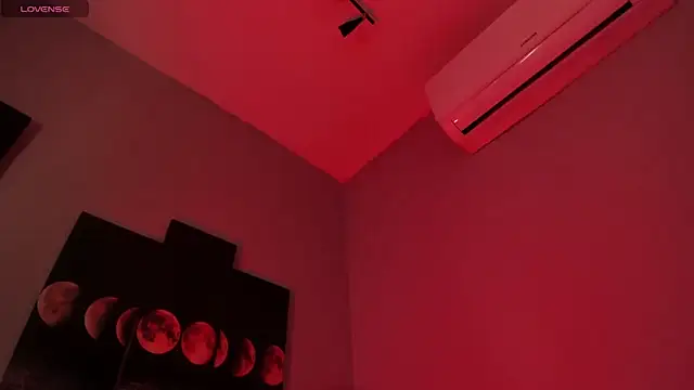 Snapshot of ALICEPOIXXXON chatting on 09/18/25, 08:55 ALICEPOIXXXON online show from 09/18/25, 08:55