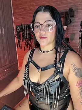 Snapshot of yey_bdsm chatting on 05/09/26, 03:28 yey bdsm online show from 05/09/26, 03:28