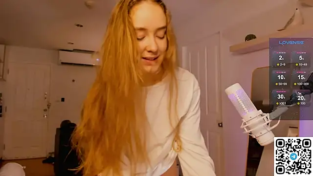 Snapshot of AngelPaull chatting on 11/18/25, 09:41 AngelPaull online show from 11/18/25, 09:41