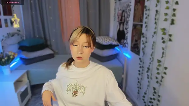 SaintGirl online show from 01/14/25, 03:36