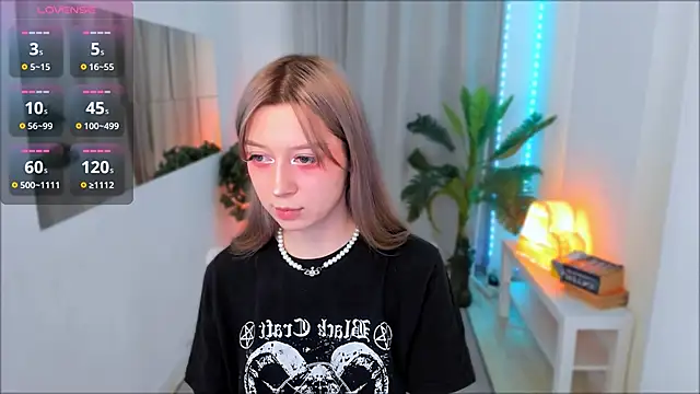 SaintGirl online show from 02/22/25, 08:31