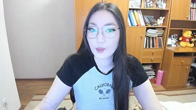 Snapshot of nliki4506 chatting on 12/14/24, 02:31 nliki4506 online show from 12/14/24, 02:31