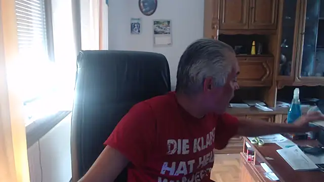 JohnnyD80 online show from 06/14/26, 08:49