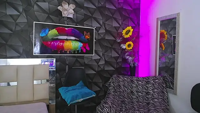 Snapshot of Demitryo chatting on 01/24/25, 05:42 Demitryo online show from 01/24/25, 05:42