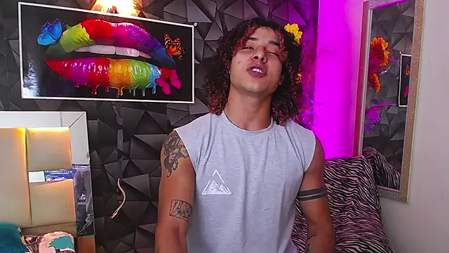 Snapshot of Demitryo chatting on 02/02/25, 02:48 Demitryo online show from 02/02/25, 02:48