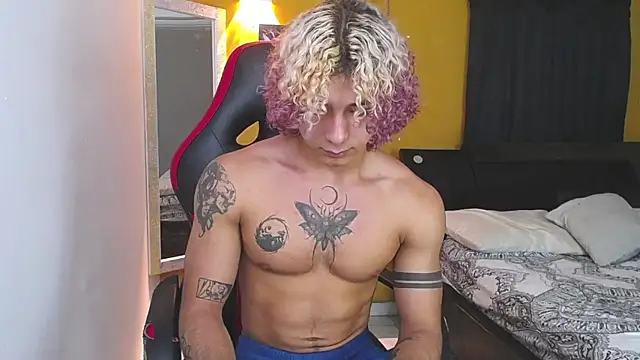 Snapshot of Demitryo chatting on 02/11/25, 03:50 Demitryo online show from 02/11/25, 03:50