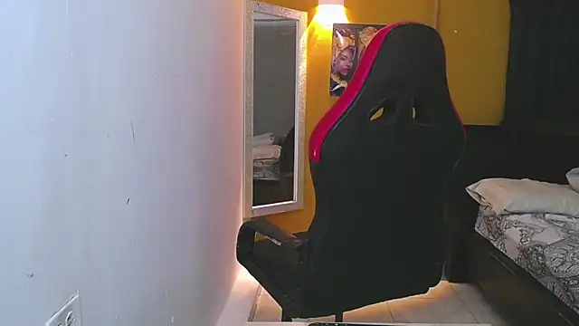 Snapshot of Demitryo chatting on 02/13/25, 03:50 Demitryo online show from 02/13/25, 03:50