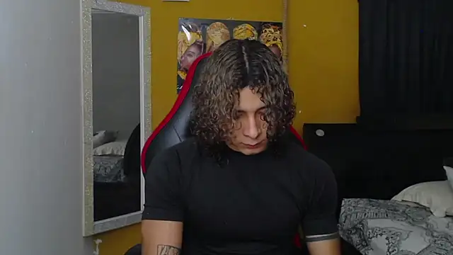 Snapshot of Demitryo chatting on 02/19/25, 03:28 Demitryo online show from 02/19/25, 03:28