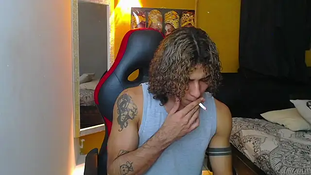 Snapshot of Demitryo chatting on 02/21/25, 03:56 Demitryo online show from 02/21/25, 03:56