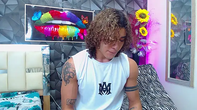 Snapshot of Demitryo chatting on 02/27/25, 04:31 Demitryo online show from 02/27/25, 04:31