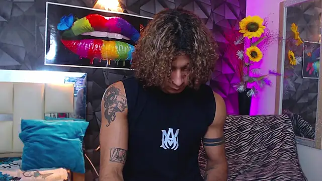 Snapshot of Demitryo chatting on 03/07/25, 03:08 Demitryo online show from 03/07/25, 03:08